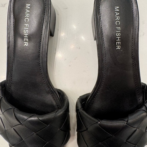 Marc Fisher Black Woven Slide Sandals Size 6.5 - Picture 2 of 7